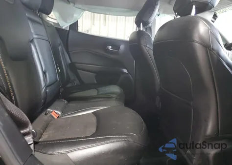 2020 Jeep Compass Latitude z USA, uszkodzony, nr VIN 3C4NJDBB6LT143339